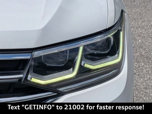Used 2022 Volkswagen Tiguan SEL R-Line AWD/4WD image 11