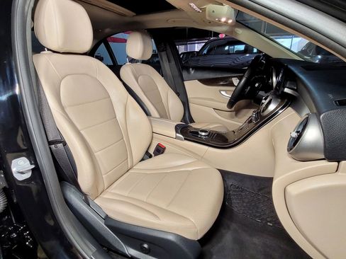 Used 2019 Mercedes-Benz C 300 Sedan image 18