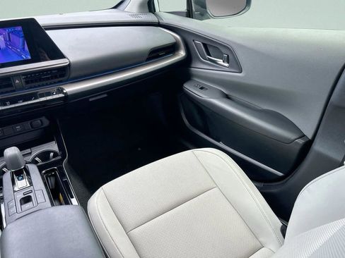 Used 2024 Toyota Prius XLE FWD image 18