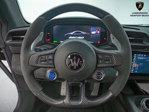 Used 2023 Maserati MC20 Coupe image 29