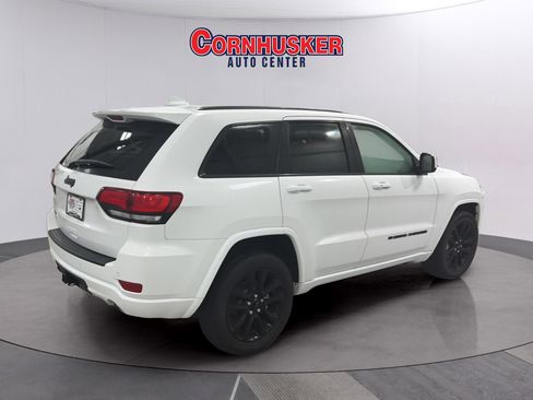 Used 2022 Jeep Grand Cherokee Laredo X image 7