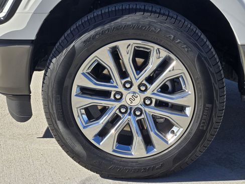 Certified 2025 Ford F150 King Ranch w/ FX4 Off-Road Package image 15