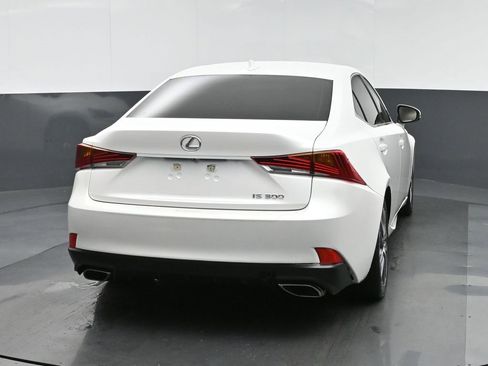 Used 2020 Lexus IS 300 image 6