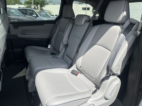 Used 2021 Honda Odyssey Elite image 15