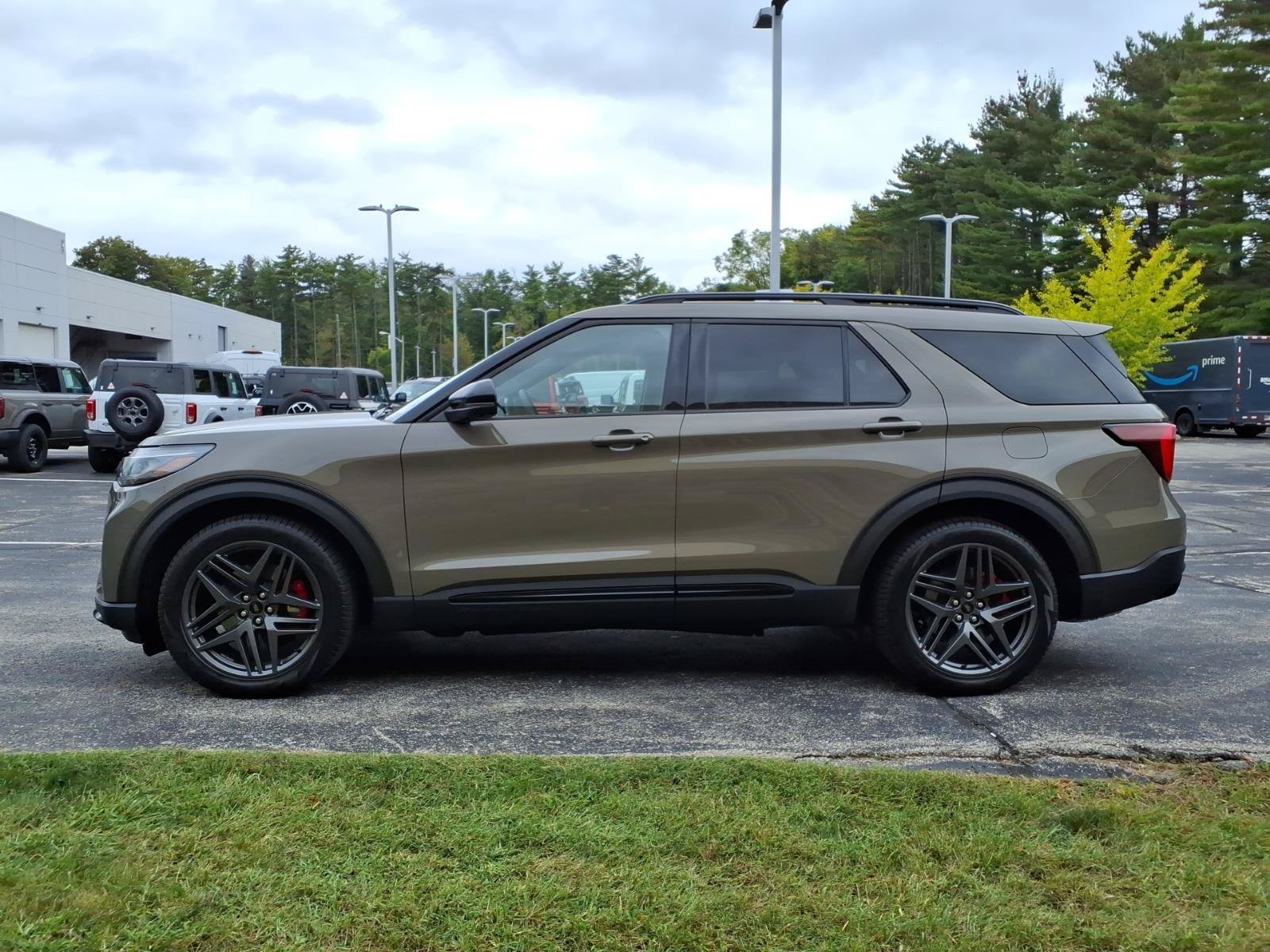 Used 2026 Ford Explorer ST w/ Sun And Sound Package AWD/4WD image 6