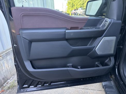 Used 2022 Ford F150 Lariat w/ Equipment Group 502A High AWD/4WD image 8