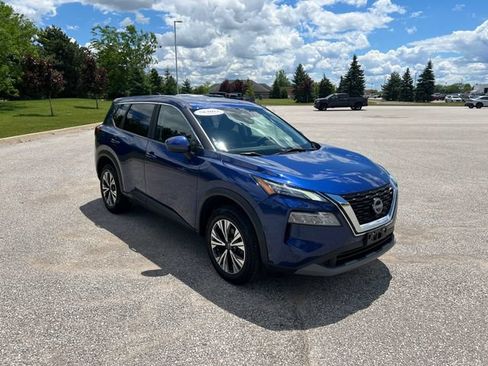 Used 2023 Nissan Rogue SV AWD/4WD image 3