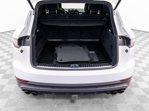 Used 2022 Porsche Cayenne Platinum Edition AWD/4WD image 30