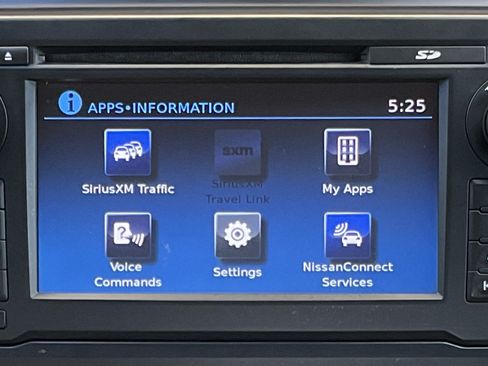 Used 2017 Nissan Titan SL w/ Off-Road Package AWD/4WD image 16