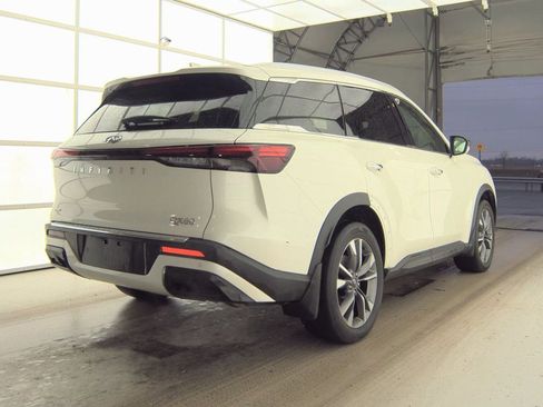 Used 2023 INFINITI QX60 Luxe w/ Performance Audio Package image 2