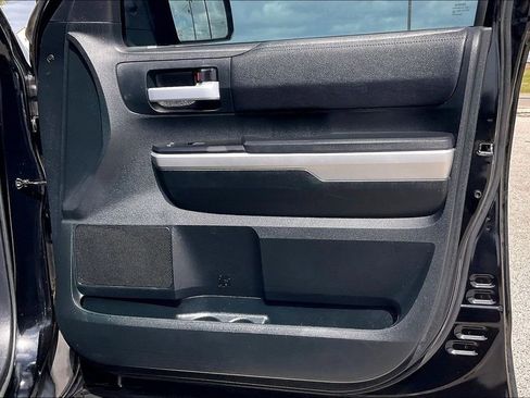 Used 2017 Toyota Tundra SR5 image 29