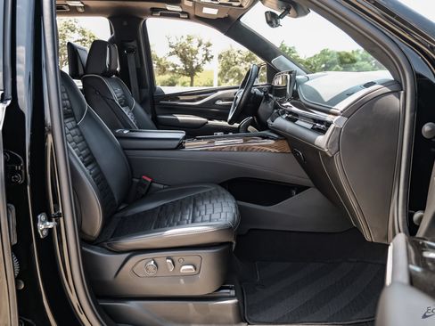 Used 2023 Cadillac Escalade Sport Platinum AWD/4WD image 47