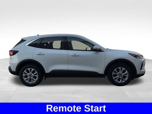 Used 2023 Ford Escape Active w/ Tech Pack #2 AWD/4WD image 6