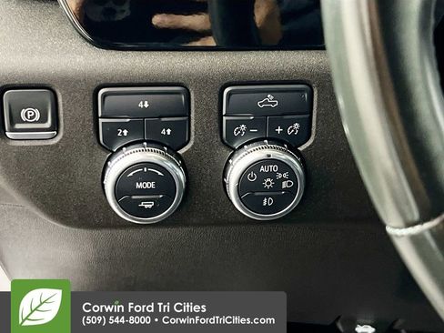 Used 2025 GMC Sierra 3500 SLE w/ SLE Value Package image 17