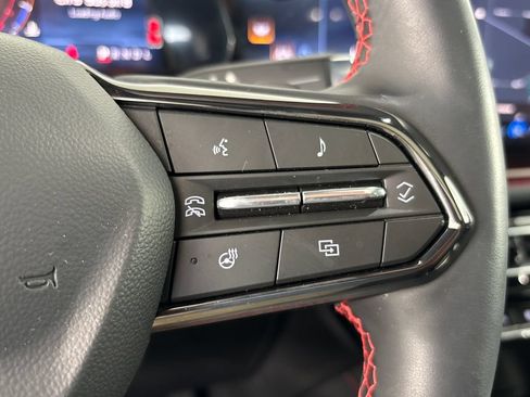 Used 2026 Chevrolet Traverse RS AWD/4WD image 39
