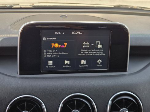 Used 2019 Kia Stinger RWD image 10