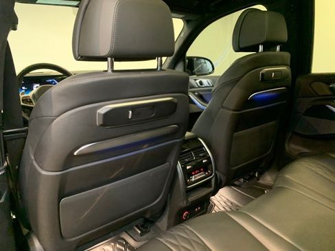 Used 2024 BMW X7 M60i AWD/4WD image 54
