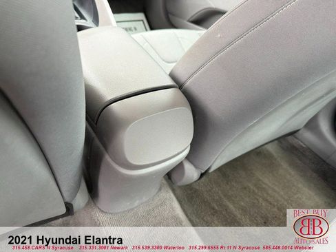 Used 2021 Hyundai Elantra SEL image 12