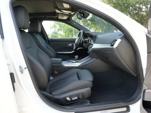 Used 2020 BMW 330i Sedan w/ Convenience Package RWD image 25