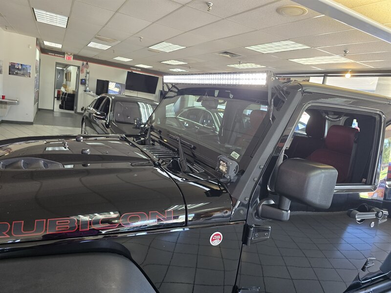 Used 2013 Jeep Wrangler Unlimited Rubicon AWD/4WD image 37