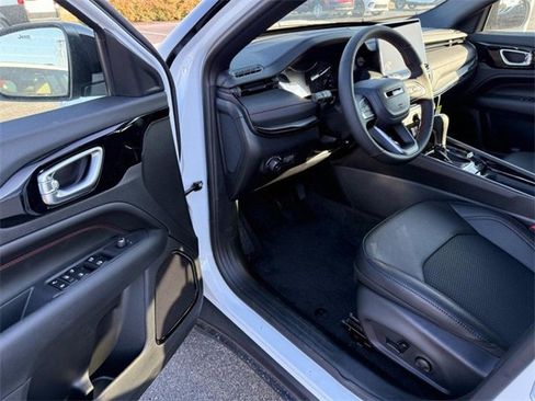 New 2026 Jeep Compass Trailhawk image 17