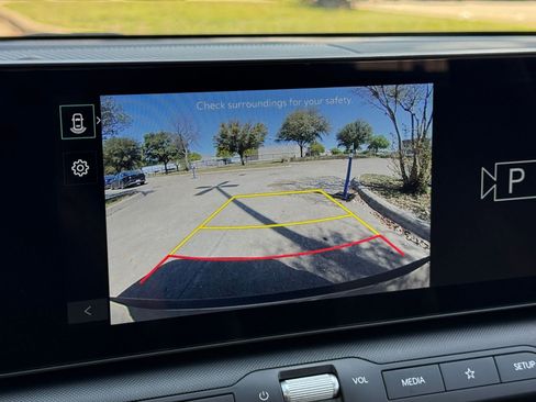 Used 2025 Kia K4 LXS image 24