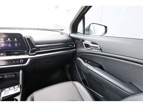 Used 2023 Kia Sportage EX image 13