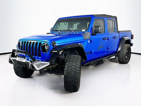 Used 2021 Jeep Gladiator Sport image 2