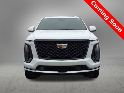 Used 2025 Cadillac Escalade Sport w/ Touring Package image 9