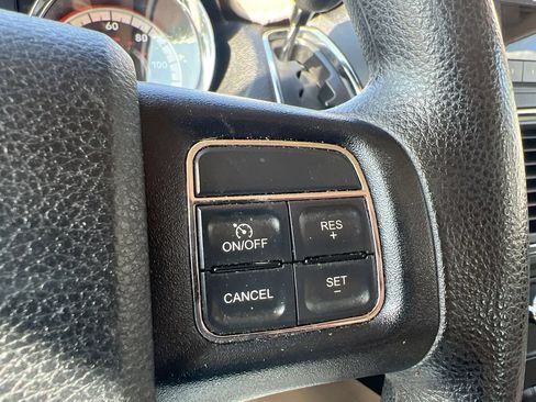 Used 2013 Dodge Grand Caravan American Value Package FWD image 19