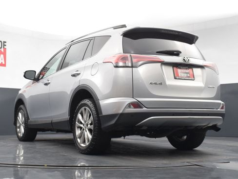 Used 2017 Toyota RAV4 Limited FWD image 33