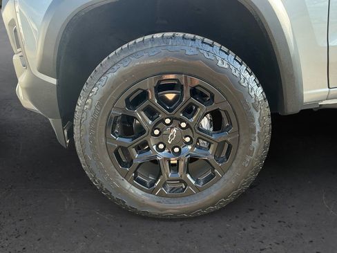 Used 2026 Chevrolet Colorado Trail Boss AWD/4WD image 13