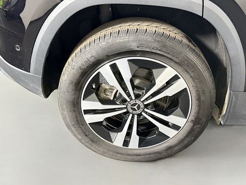 Used 2024 Mercedes-Benz GLA 250 4MATIC image 33