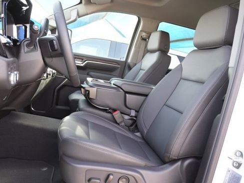 New 2026 GMC Sierra 2500 SLT AWD/4WD image 18