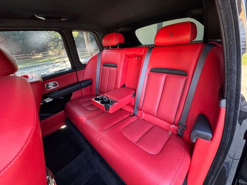 Used 2021 Rolls-Royce Cullinan image 4