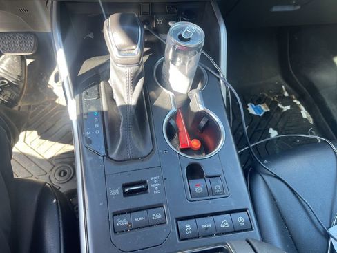 Used 2021 Toyota Highlander XLE image 16