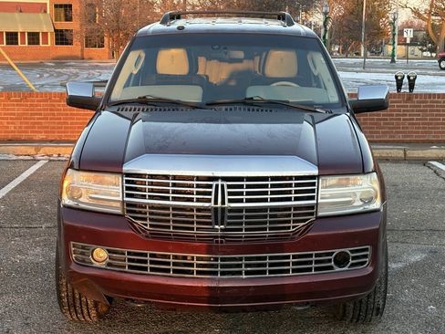 Used 2011 Lincoln Navigator 2WD image 4