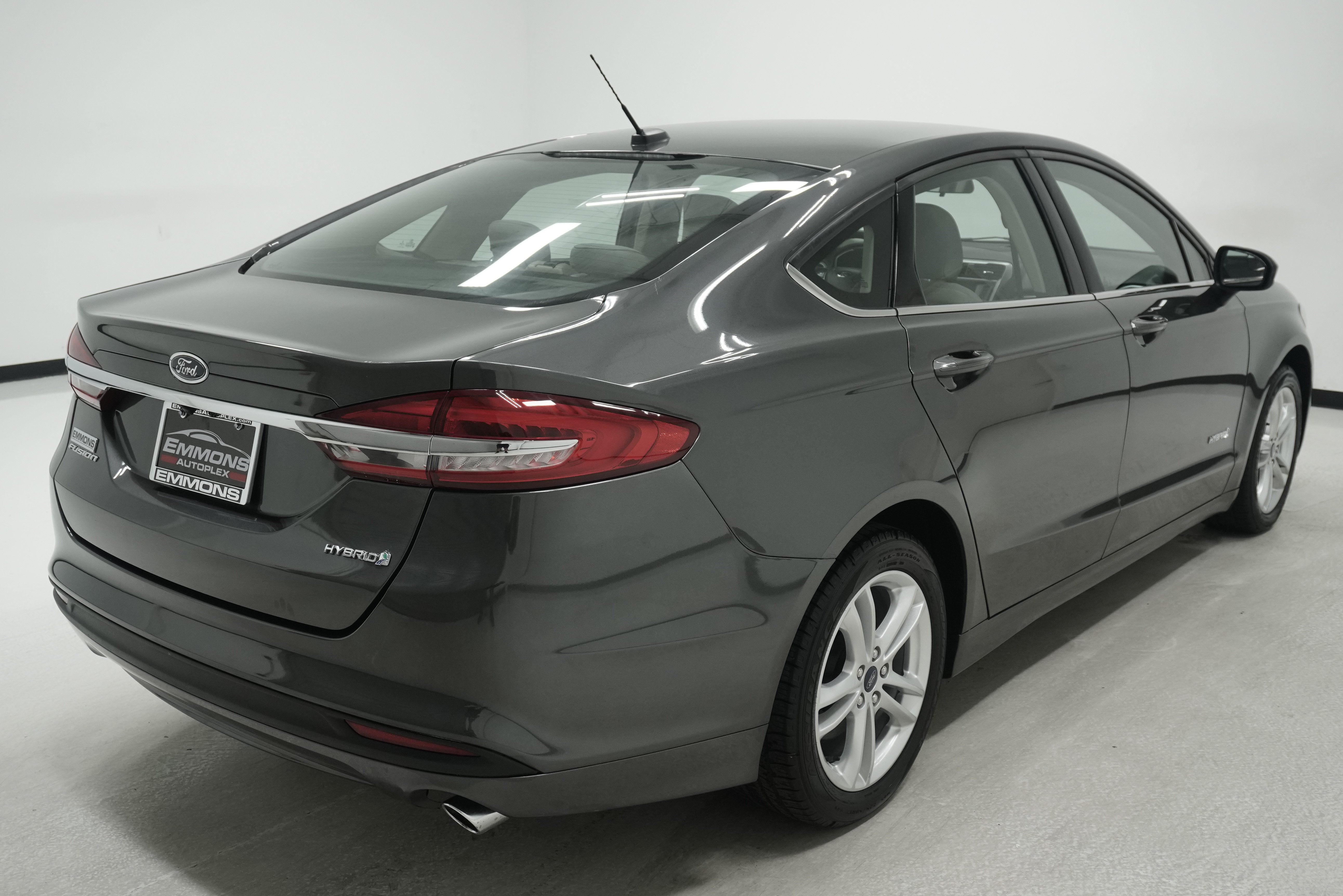 Used 2018 Ford Fusion S FWD image 4