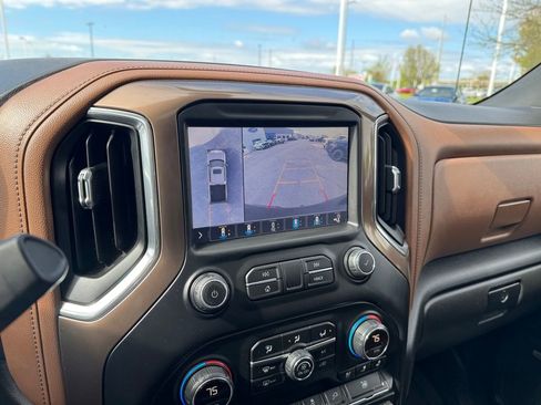 Used 2019 Chevrolet Silverado 1500 High Country w/ Technology Package AWD/4WD image 22