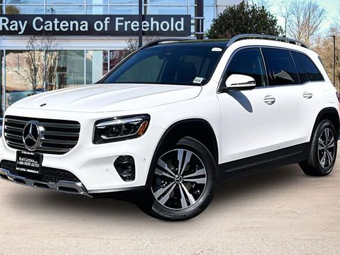 Used 2026 Mercedes-Benz GLB 250 4MATIC image 1