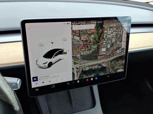 Used 2021 Tesla Model 3 Standard Range Plus image 19