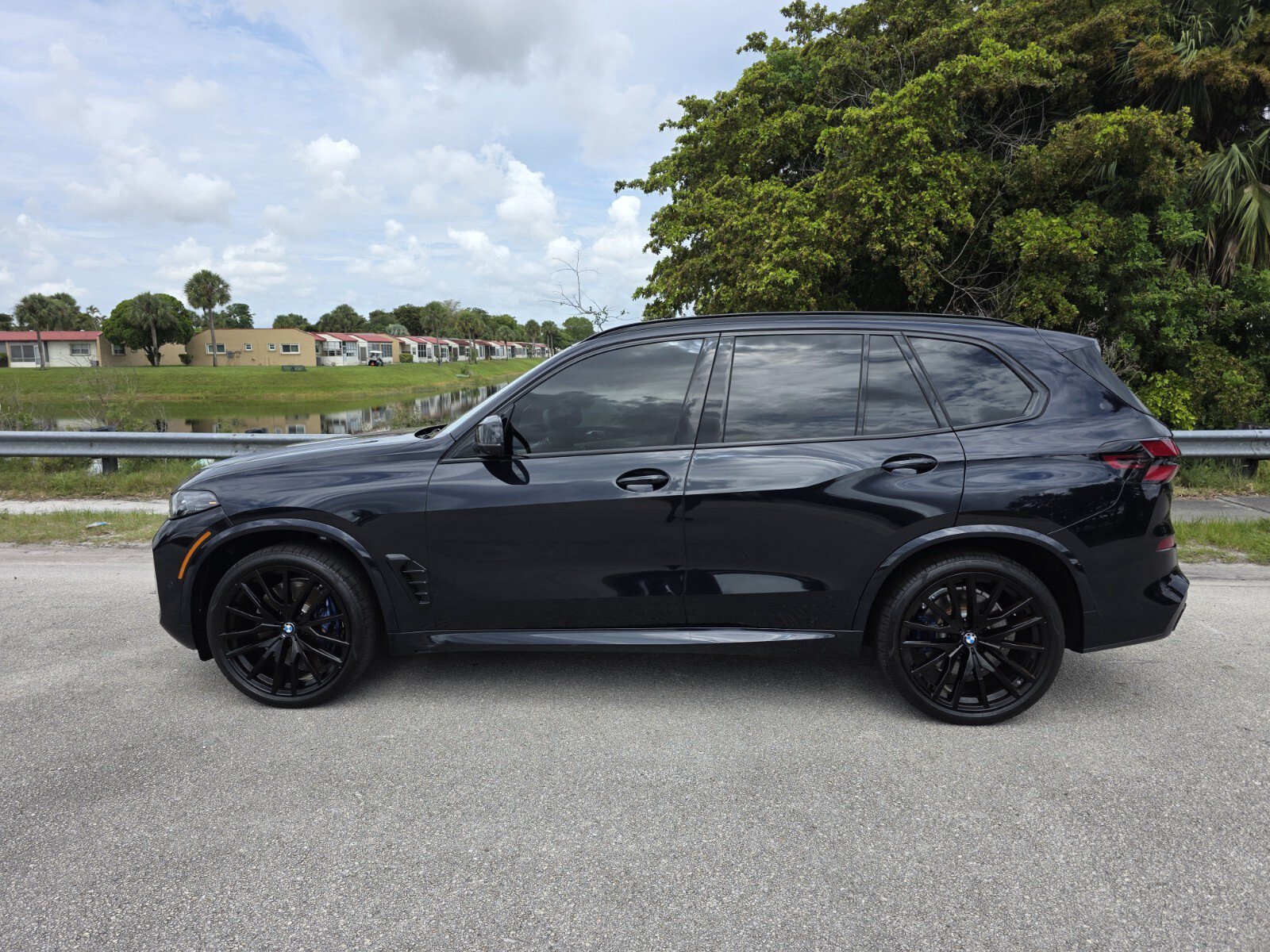 Used 2025 BMW X5 M60i w/ Climate Comfort Package AWD/4WD image 7