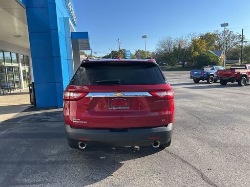 Used 2021 Chevrolet Traverse LT image 4