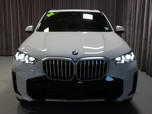 Certified 2024 BMW X5 xDrive40i w/ M Sport Package image 4