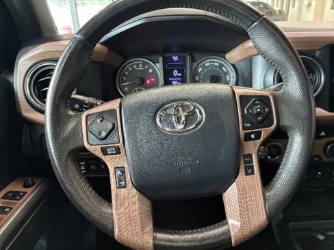 Used 2019 Toyota Tacoma Limited image 18