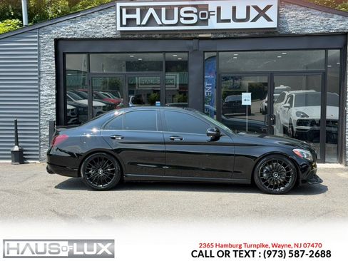 Used 2018 Mercedes-Benz C 300 4MATIC Sedan w/ Premium Package image 10