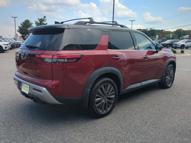 Used 2023 Nissan Pathfinder SL w/ SL Premium Package AWD/4WD image 4