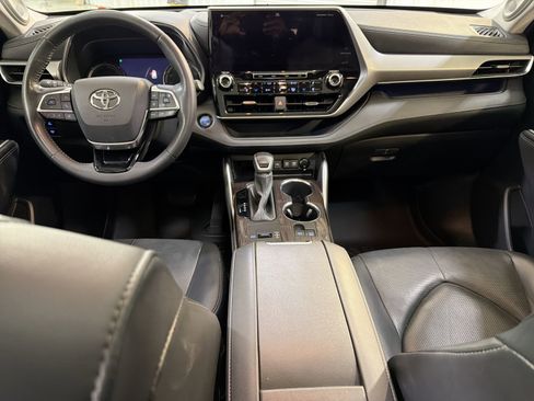 Used 2020 Toyota Highlander Platinum image 23