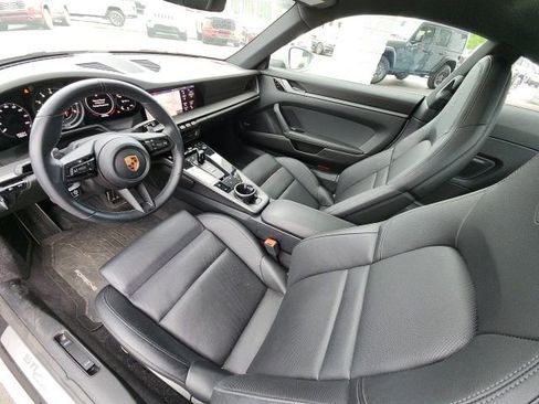 Used 2020 Porsche 911 Carrera RWD image 16