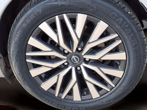 Used 2024 Nissan Altima 2.5 SV image 32